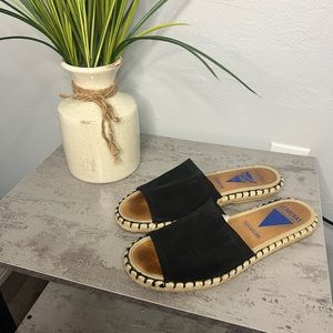 Verbena black sandals